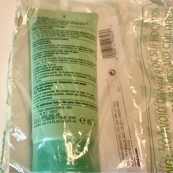 Clinique 7 Day Scrub Cream Rinse-Off Formula 2.5oz/75ml + Pouch Cosmetic Bag NEW - Picture 7 of 10